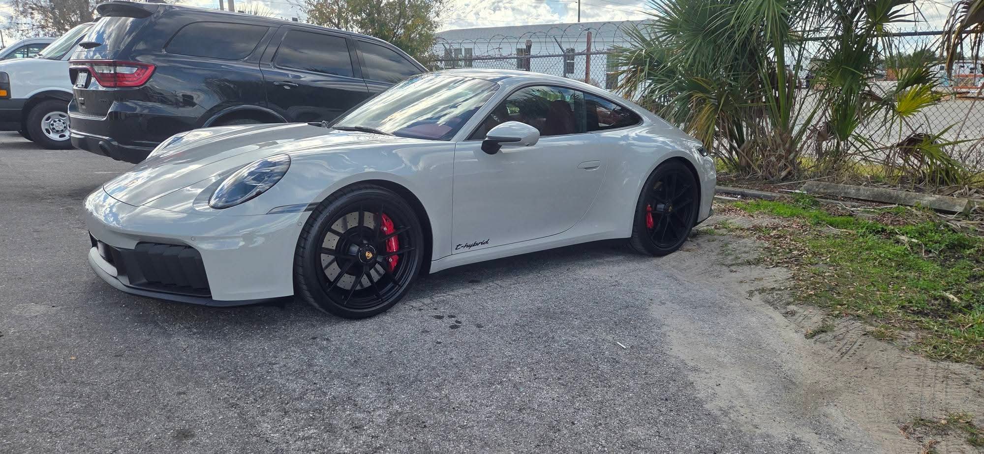 Porsche 911 E-Hybrid — Tint
