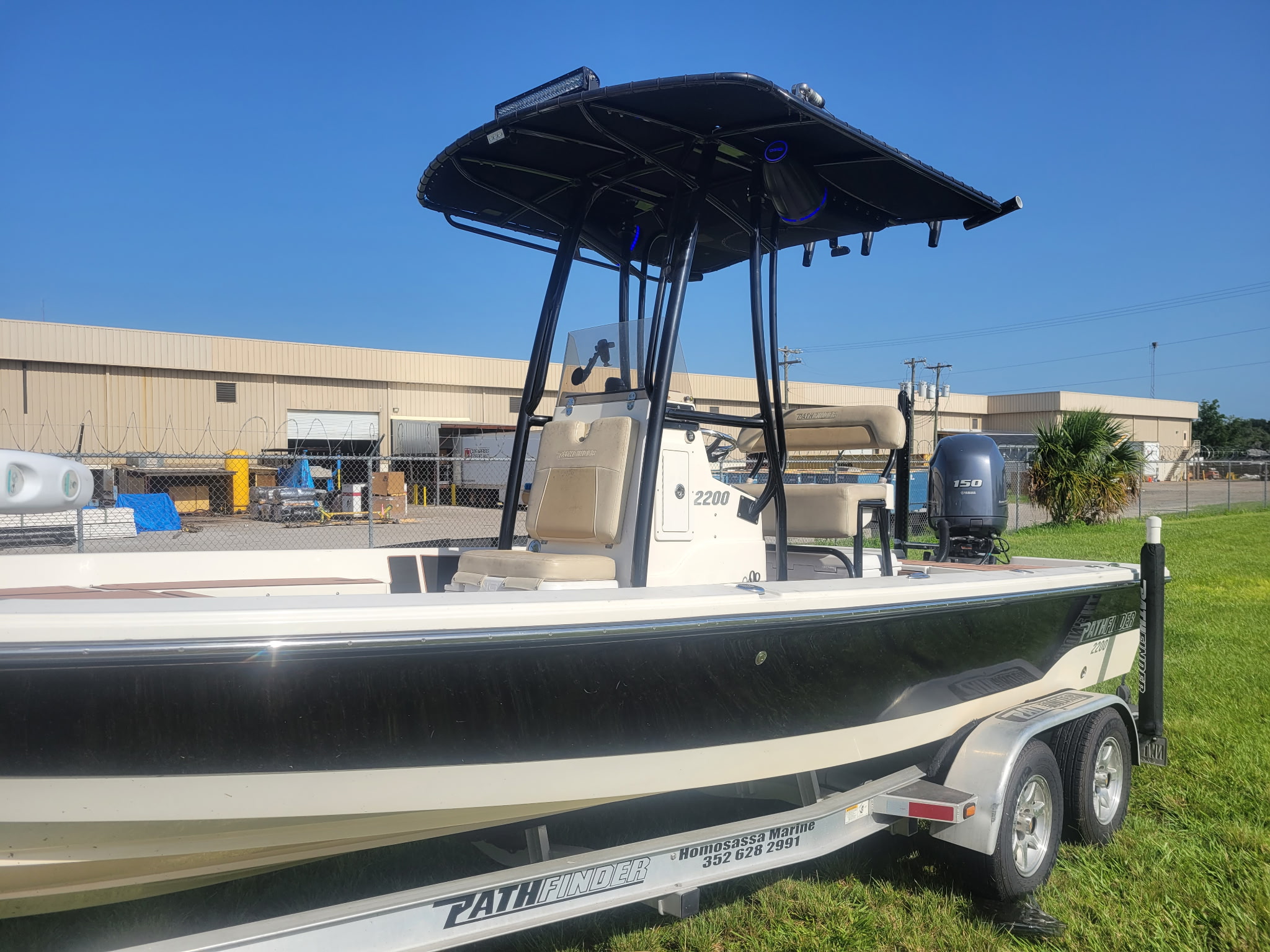 Pathfinder 2200 Bay Boat — Marine Audio