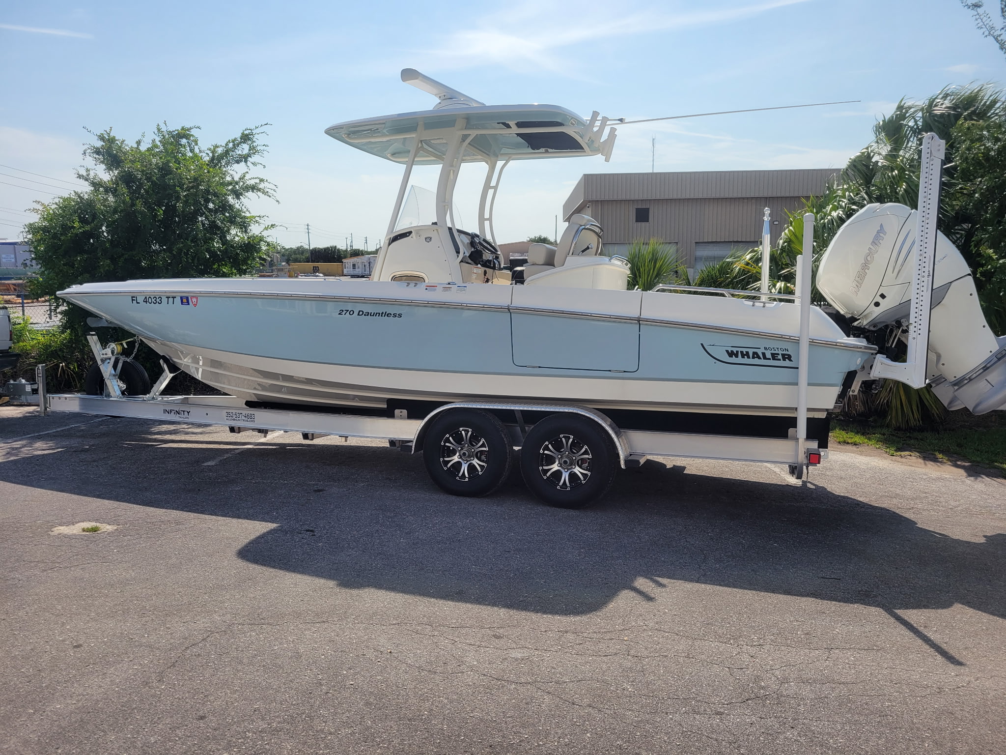 Boston Whaler 270 Dauntless — Marine Audio